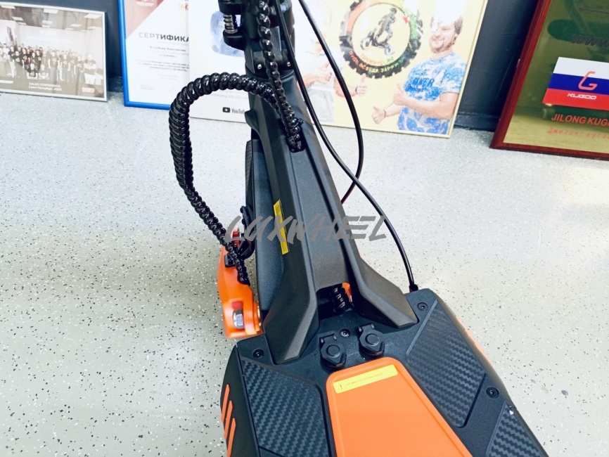 Электросамокат Kugoo F4 pro  фото 8