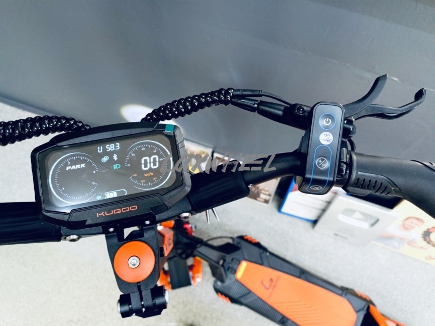 Электросамокат Kugoo F4 pro  фото 6